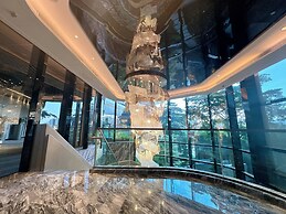 Beautiful 3-bedroom Apartment