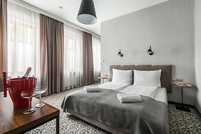 No.23 Premium Aparthotel