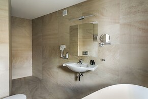 No.23 Premium Aparthotel