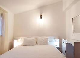 ARCA NOVA GUEST HOUSE & HOSTEL