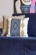 Sun Towers Lux by Renters Prestige