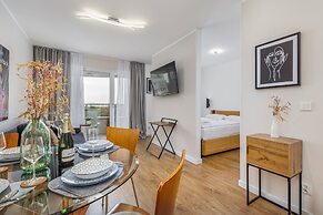 Sun Towers Lux by Renters Prestige