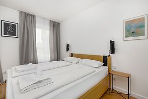 Sun Towers Lux by Renters Prestige