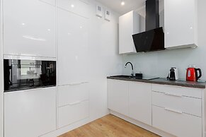 Sun Towers Lux by Renters Prestige