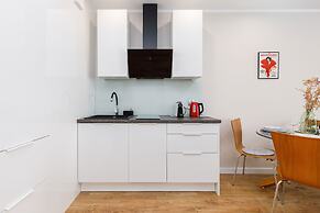 Sun Towers Lux by Renters Prestige