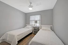 Lake House 1 in Davie