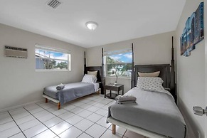 5140 Duplex in Oakland Park