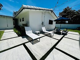 Seahorse Villa 3 in Oakland Park