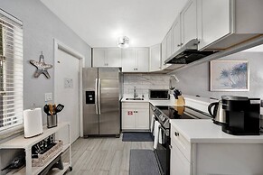 Just Beachy Apt 3 in Fort Lauderdale