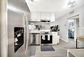 Just Beachy Apt 3 in Fort Lauderdale