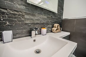 Cottage Hide-out