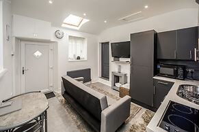 Cottage Hide-out