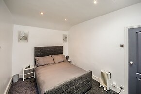 Cottage Hide-out