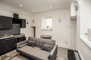 Cottage Hide-out