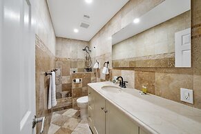 Oakland Palms in Oakland Park