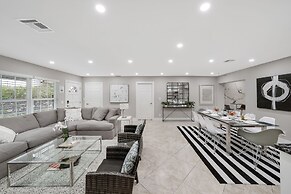 Oakland Palms in Oakland Park