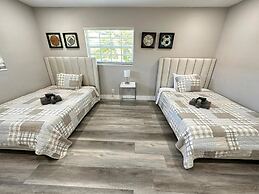 Oakland Palms in Oakland Park