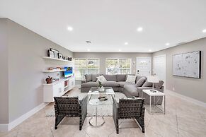 Oakland Palms in Oakland Park