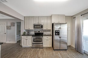 Sunny Waterside B in Dania Beach