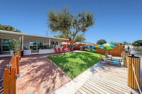 Sunny Waterside B in Dania Beach