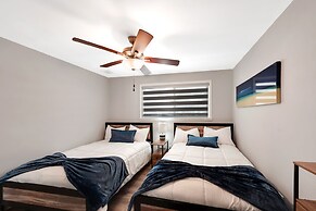 Sunny Waterside B in Dania Beach