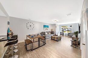 Sunny Waterside B in Dania Beach