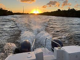 Sunny Waterside A in Dania Beach