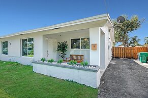 Sunny Waterside A in Dania Beach