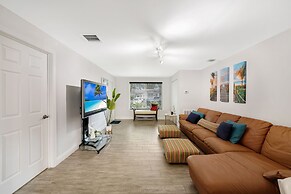 Sunny Waterside A in Dania Beach