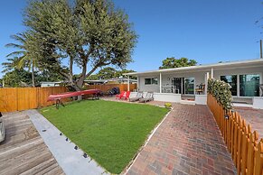 Sunny Waterside A in Dania Beach