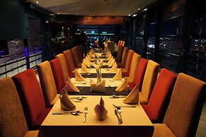 URBAN PARK SUITES HOTEL