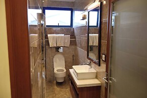 URBAN PARK SUITES HOTEL