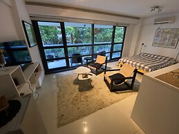 Deaf Twins 2B Botanico Super Calido