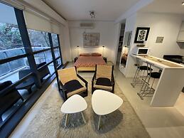 Deaf Twins 2B Botanico Super Calido