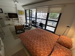 Deaf Twins 2B Botanico Super Calido