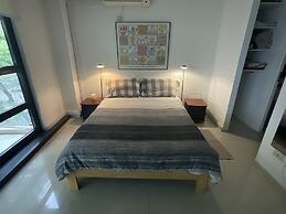 Deaf Twins 2B Botanico Super Calido