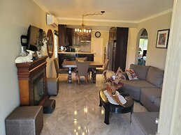 Soleil House with a view