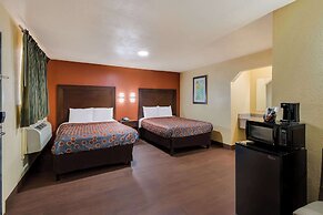 Rodeway Inn & Suites East