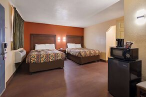Rodeway Inn & Suites East