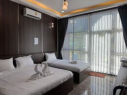 Xaymone Riverside Resort and Restaurant