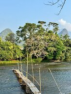 Xaymone Riverside Resort and Restaurant