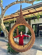 Xaymone Riverside Resort and Restaurant