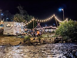 Xaymone Riverside Resort and Restaurant