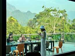 Xaymone Riverside Resort and Restaurant