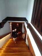 Xaymone Riverside Resort and Restaurant