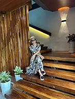 Xaymone Riverside Resort and Restaurant