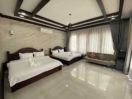 Xaymone Riverside Resort and Restaurant