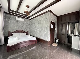 Xaymone Riverside Resort and Restaurant