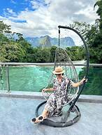 Xaymone Riverside Resort and Restaurant