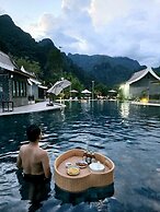 Xaymone Riverside Resort and Restaurant